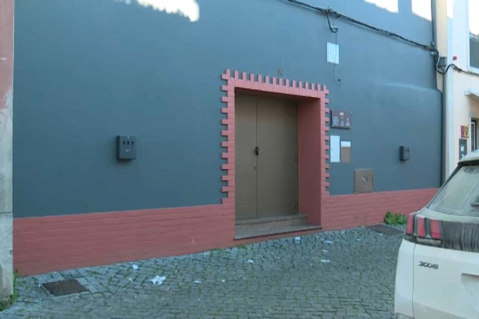 Militar da GNR leva 50 pontos e fica desfigurado após defender colega atacada