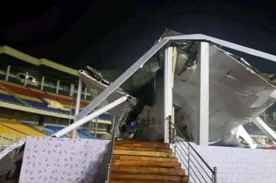 Palco para Papa Francisco desaba no Congo