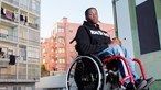 "Não conseguimos pagar a renda": Campeão paralímpico sem casa para morar