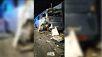 Três feridos em colisão entre autocarro e camião na A1 em Gaia