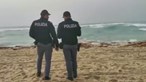 Corpo de bebé e de homem encontrados em praia do sul de Itália. Já são 78 os mortos do naufrágio de há duas semanas