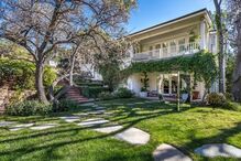 O jardim da mansão de Jim Carrey