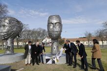 Obra foi promovida pela Ordem dos Médicos em homenagem aos clínicos