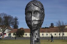 Obra foi promovida pela Ordem dos Médicos em homenagem aos clínicos