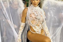 Ana Paula Minerato, representa Gaviões da Fiel, escola de samba de São Paulo