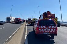 Mulher morre em acidente na ponte Vasco da Gama