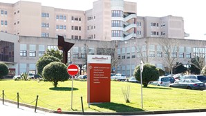 Hospital Amadora-Sintra instaura processos disciplinares a três cirurgiões