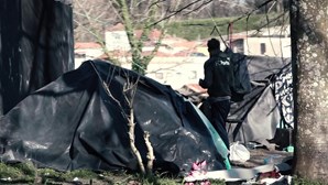 Moradores pagam por proteção de guardas no Bairro das Condominhas, no Porto