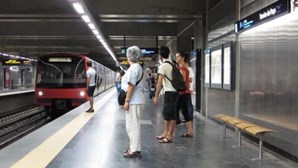 Interrompida linha azul do metro de Lisboa após acidente na estação do Terreiro do Paço