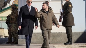 Joe Biden faz visita surpresa a Kiev e anuncia novas sanções à Rússia