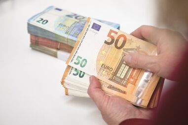 Economia, dinheiro, depósitos, juros