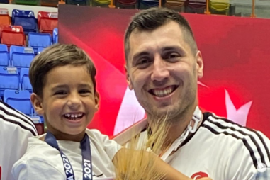 Cemal Kütahya e o filho