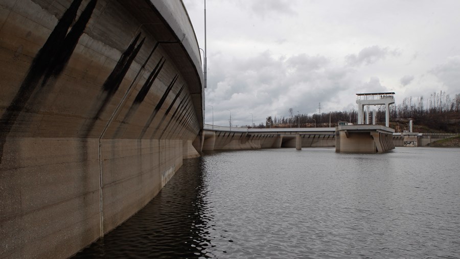 O parecer da PGR, datado de 2006, considera que as barragens integram o ativo das empresas concessionárias