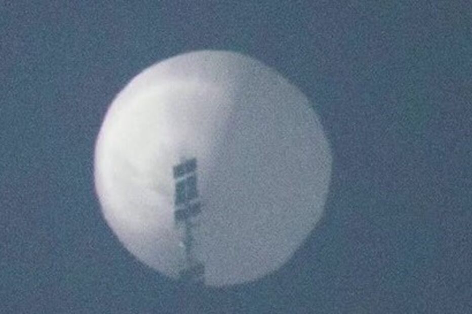 Balão espião chinês avistado a sobrevoar os Estados Unidos