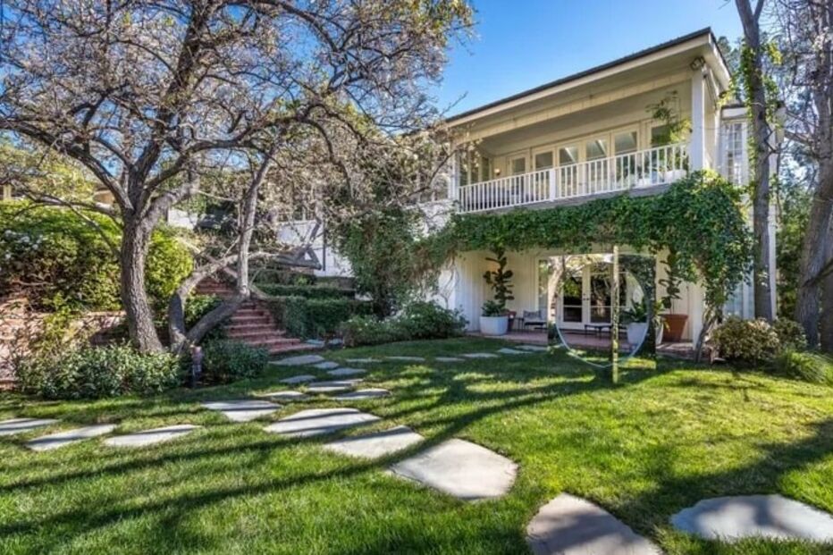 O jardim da mansão de Jim Carrey