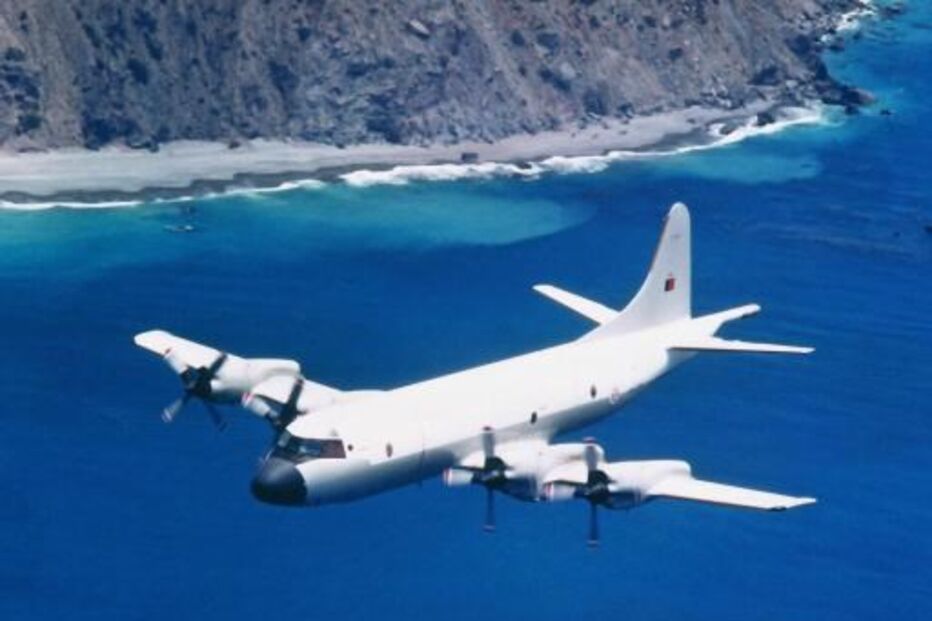 O avião P-3 Orion é capaz de voar a grandes altitudes, e tem sido usado no combate ao tráfico 