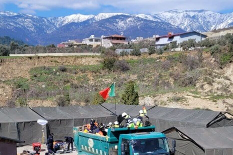 Portugueses ajudam nas operações de resgate após sismos na Turquia e na Síria