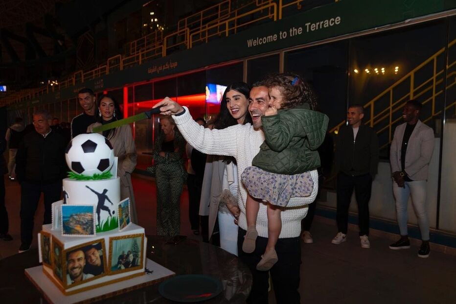 Ricardo Regufe com companheira e filha 