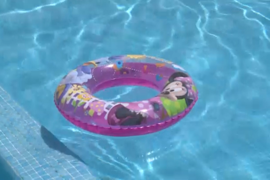 Criança de três anos em estado grave em queda numa piscina em Palmela