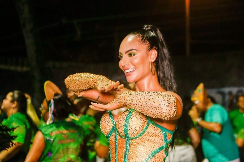 Aline Mineiro, representa a Mocidade Independente de Padre Miguel