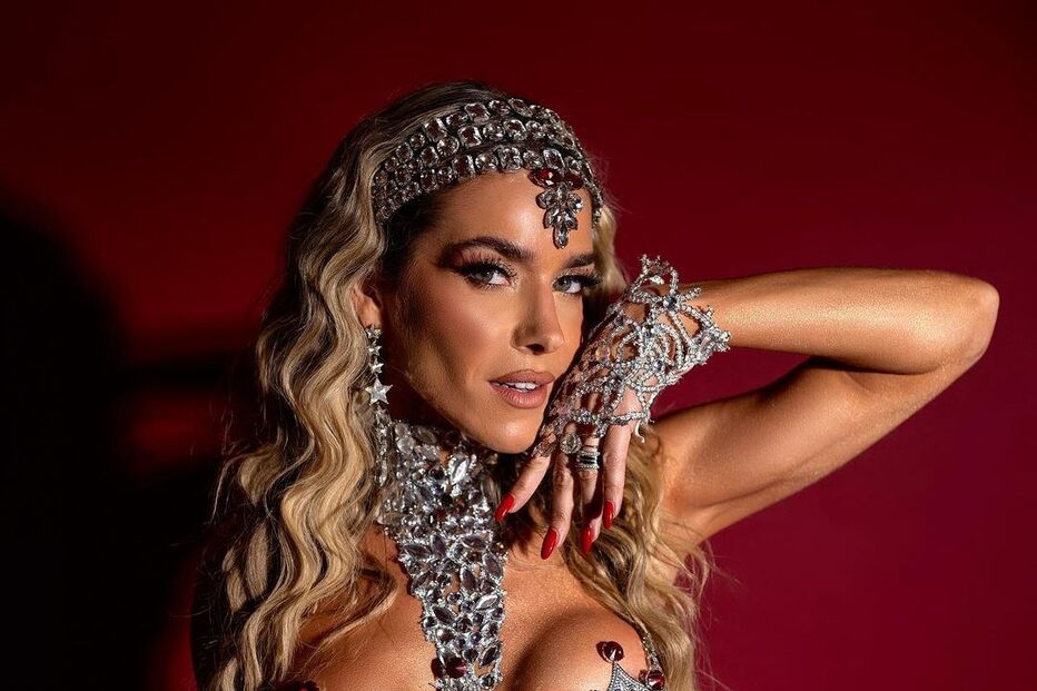 Monique Alfradique, escola de samba de Duque de Caxias