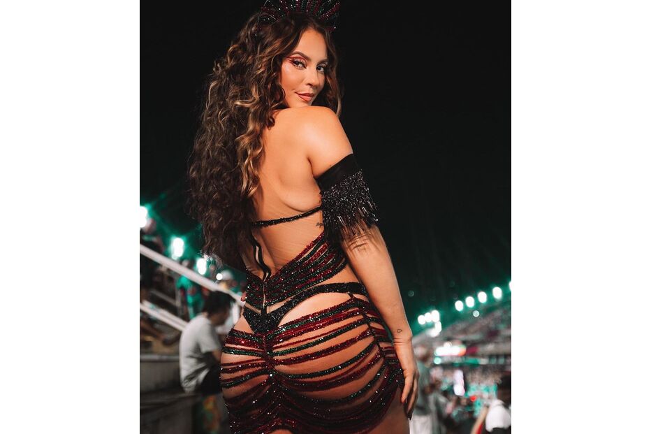 Paolla Oliveira Real, rainha da bateria da escola de samba Grande Rio