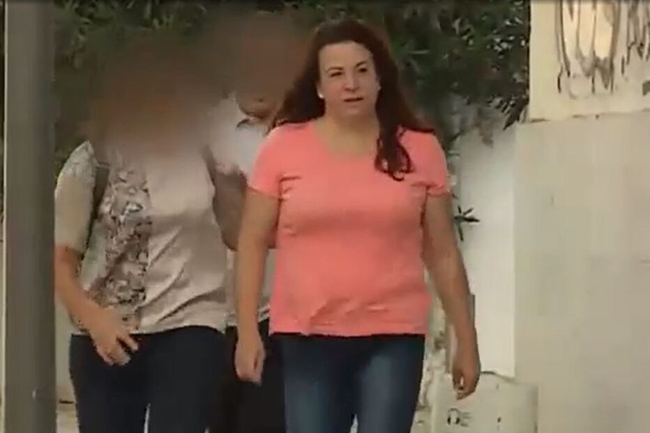 Viúva Rosa Grilo tira curso superior na cela da prisão de Tires