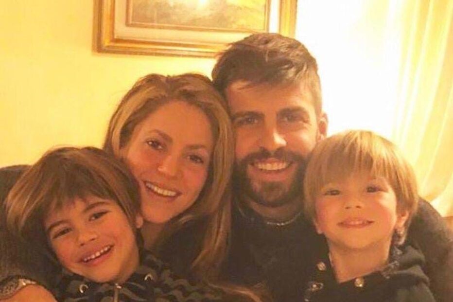 O ex-casal com os dois filhos, Milán, de 10 anos, e Sasha, de 8