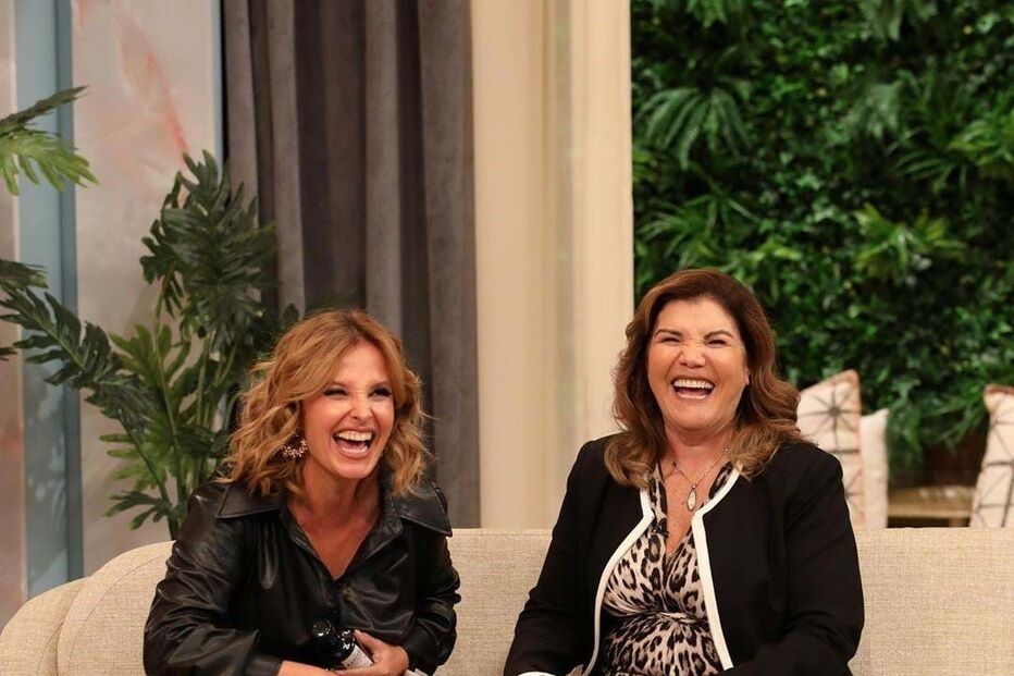 A apresentadora com Dolores Aveiro 