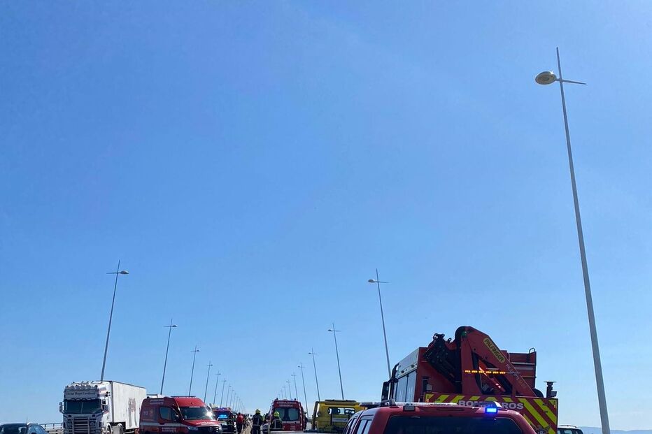 Mulher morre em acidente na ponte Vasco da Gama