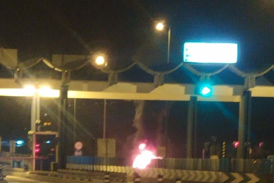 Carro em chamas em Santa Maria da Feira