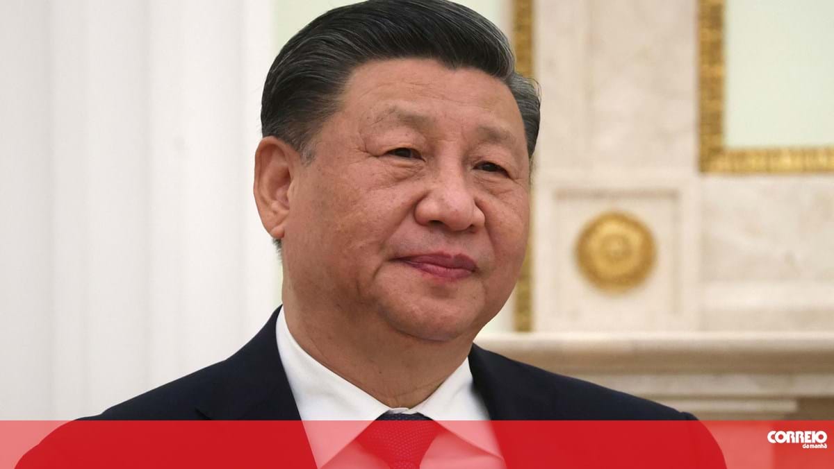 Xi Jinping diz que assegurar boas relações com a Rússia é "escolha estratégica"