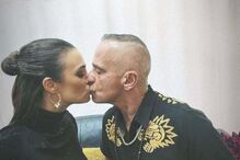 Eros Ramazzotti assume namorada no Instagram