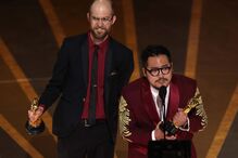 Daniel Kwan  é o vencedor do óscar de melhor diretor com o filme Everything Everywhere All ate Once