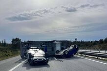 Camião despista-se na A6