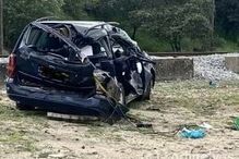 Comboio abalroa carro na linha do Leste