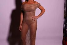 Sónia Araújo arrasa em vestido transparente