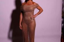 Sónia Araújo arrasa em vestido transparente