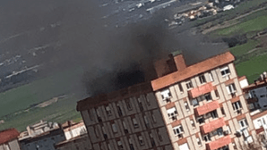 Incêndio em apartamento obriga a evacuar prédio em Santo António de Cavaleiros 