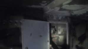 Marinha divulgou vídeo da arriscada entrada de militares no navio que ardeu na Foz do Douro