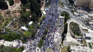 Imagens de drone mostram milhares de israelitas em protesto contra a reforma judicial 