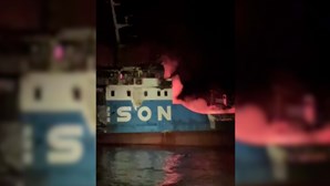 Bebé de seis meses entre os 29 mortos em incêndio num ferry nas Filipinas