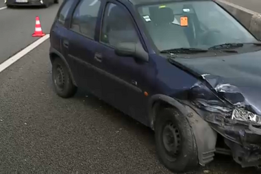 Colisão entre camião e cinco carros provoca três feridos na A29 em Vila Nova de Gaia 