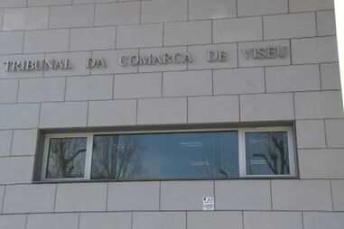 Advogada pede absolvição para principal arguido de burla com compra de carros de gama alta