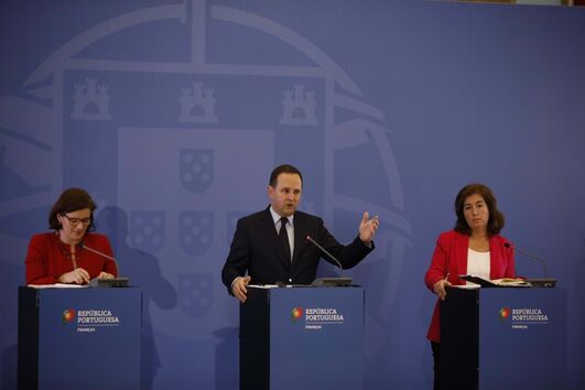 IVA 0%, aumento de 1% na Função Pública e mais 30 euros para famílias vulneráveis: As medidas para combater a crise