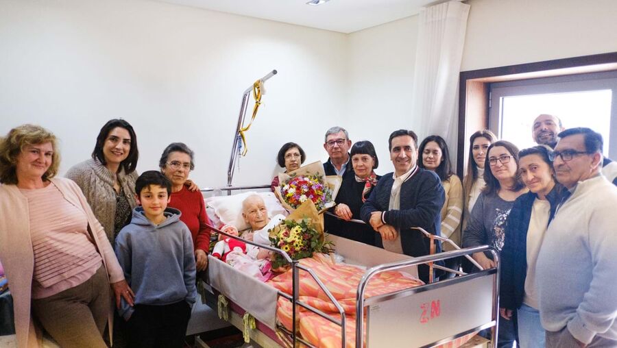 Maria da Conceição Ferreira celebra 100 anos e já tem tetranetos