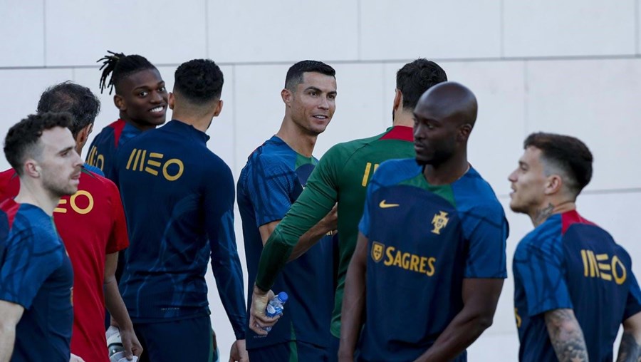 Seleção portuguesa no primeiro treino na cidade do Futebol com Roberto Martinez