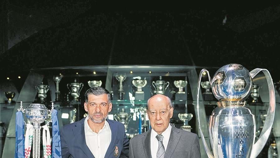 Sérgio Conceição, treinador do FC Porto, e Pinto da Costa, presidente