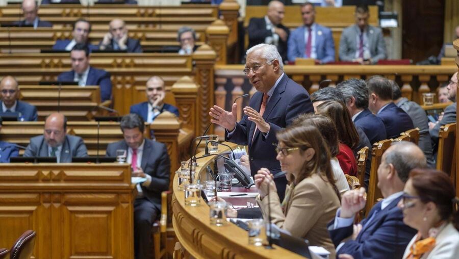 Debate sobre política geral escrutinou o programa 'Mais Habitação' e António Costa mostrou abertura para haver aumentos nos salários da Função Pública