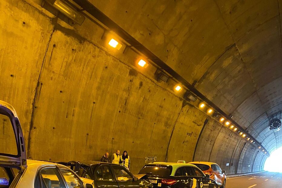 Choque em cadeia em Lisboa faz cinco feridos